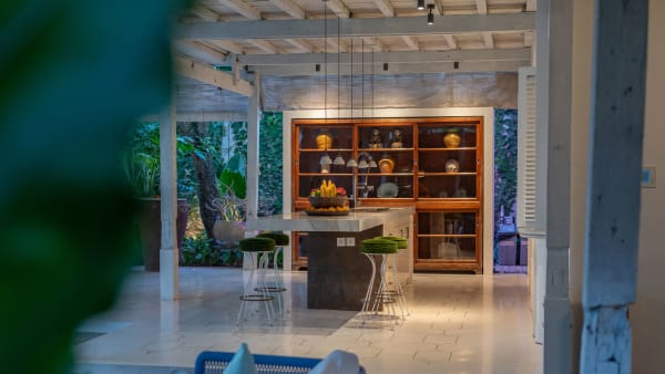 Elite Havens - Villa 1880 - Bali 5-Bedroom Fully Staffed Contemporary-Colonial Villa - Indonesia - Outdoor kitchen